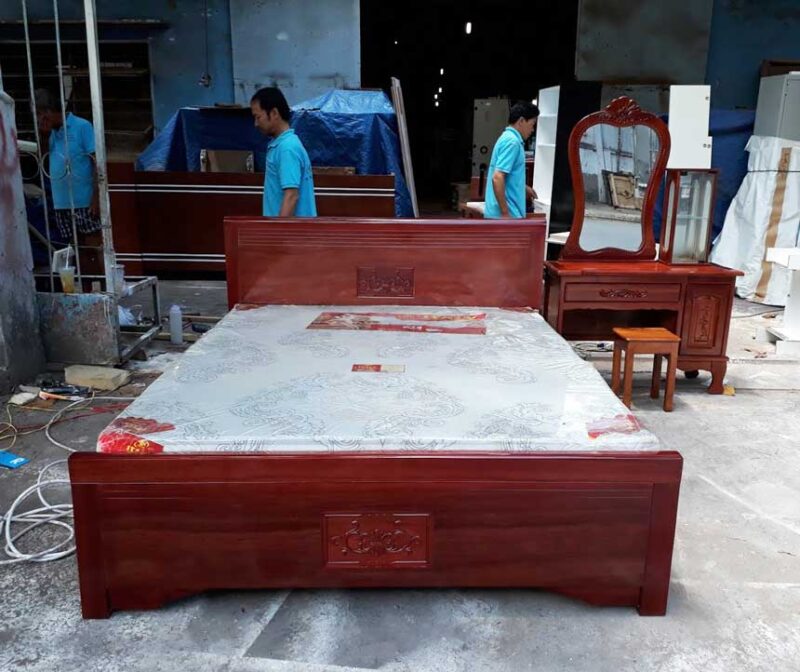 ban trang diem 9255 03