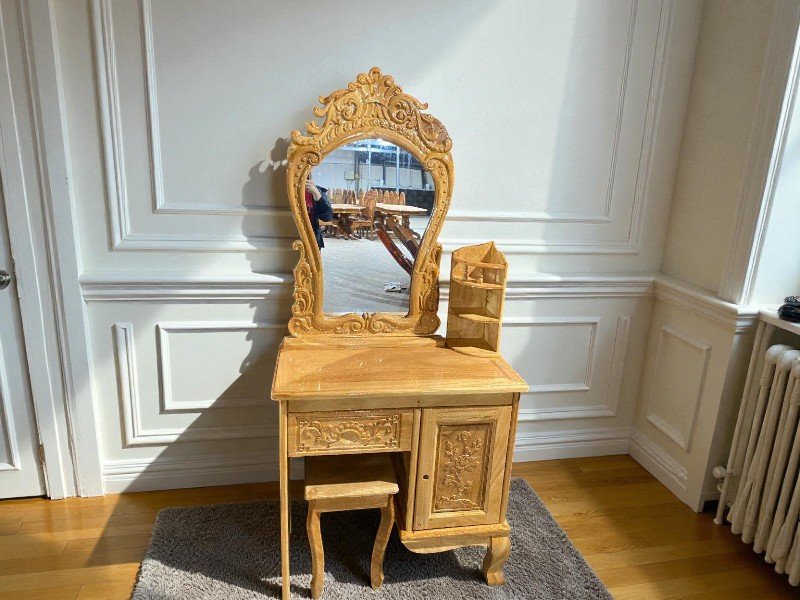 Bàn trang điểm đẳng cấp