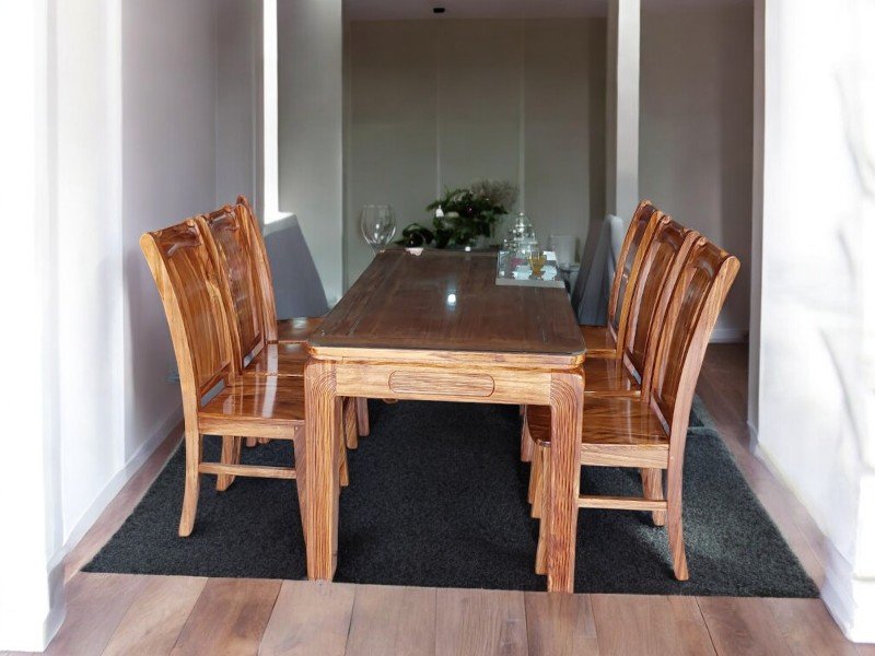 Bàn ăn gỗ tự nhiên