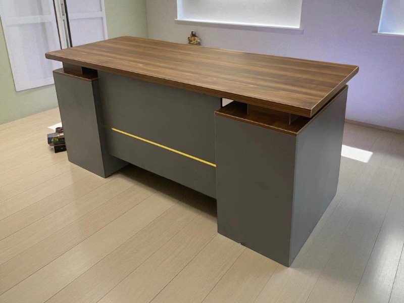 Bộ Bàn Làm Việc Giá Rẻ - Giải Pháp Hoàn Hảo Cho Không Gian Làm Việc Hiện Đại 10 Bộ bàn làm việc giá rẻ