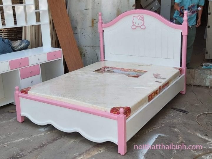 Bộ giường ngủ Hello Kitty siêu dễ thương giá lại rẻ