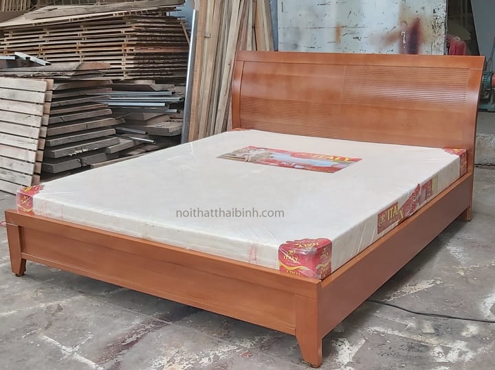 mua giường ngủ gỗ sồi giá rẻ