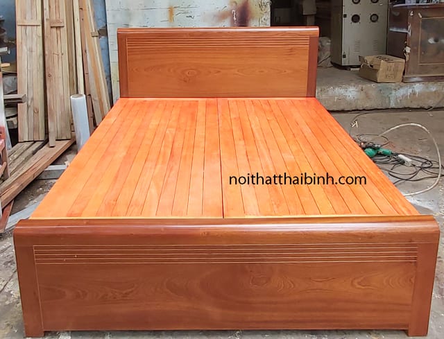 Mẫu giường làm từ gỗ gội cao cấp