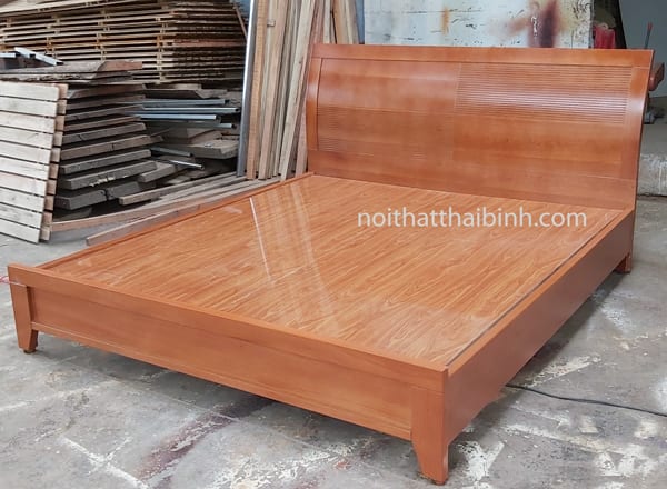 Mẫu giường gỗ đẹp 2020 phong cách tân cổ điển-3
