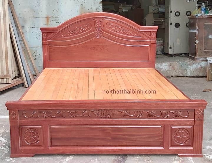 Giường ngủ gỗ gội chất lượng cao
