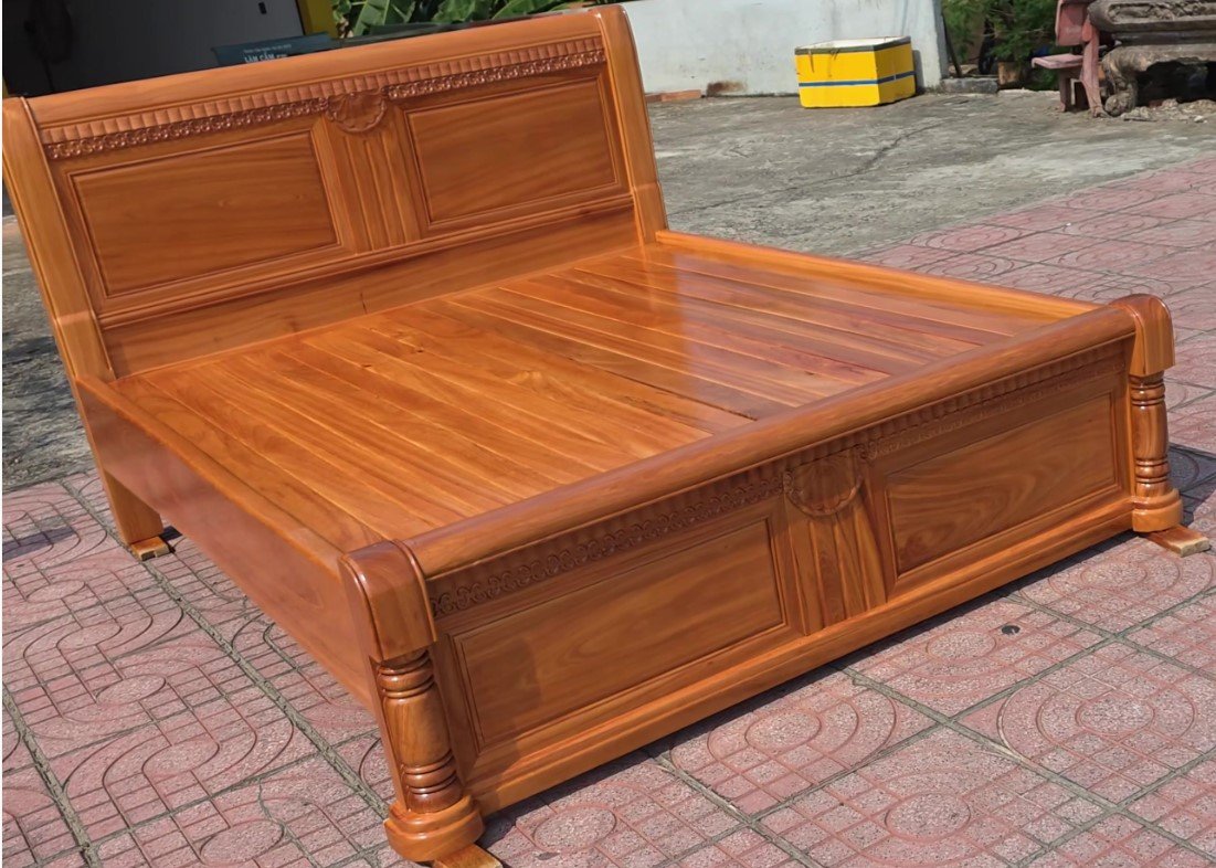 Mua giường gỗ đẹp 2026 có đắt không Giường gỗ xoan đào chạm khắc hoa văn cổ điển tinh xảo