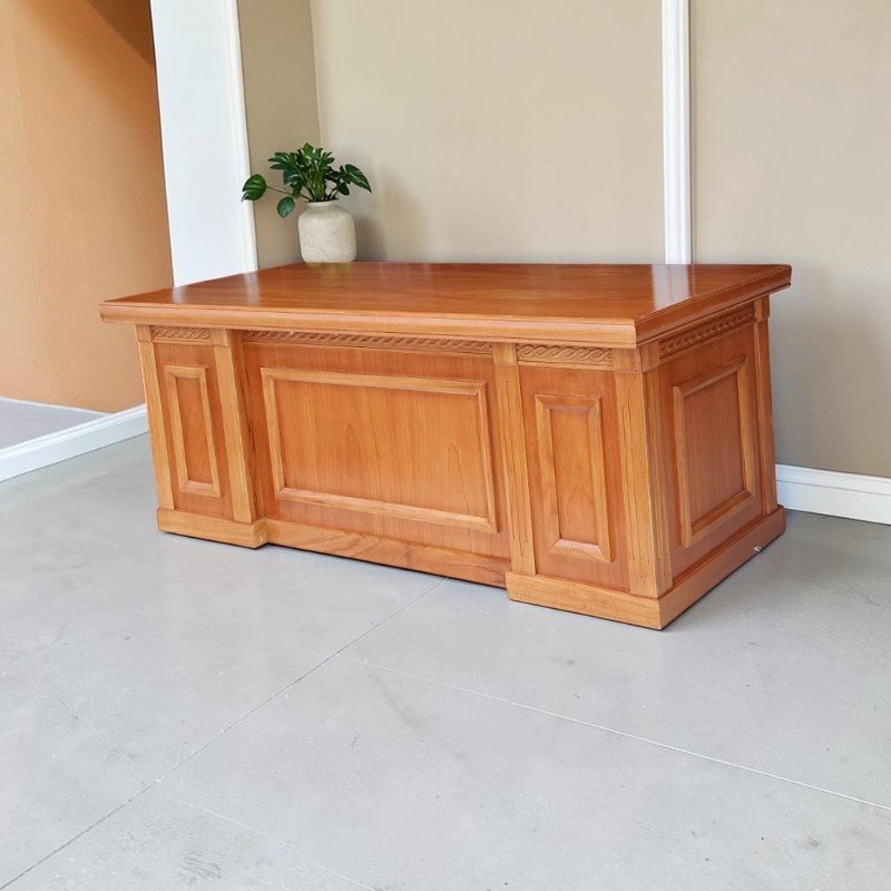 Cách chọn bàn làm việc bằng gỗ bền Bàn làm việc bằng gỗ bền gỗ gõ đỏ tự nhiên