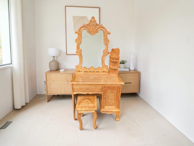 Bàn trang điểm tân cổ điển phủ sơn men trắng tinh tế