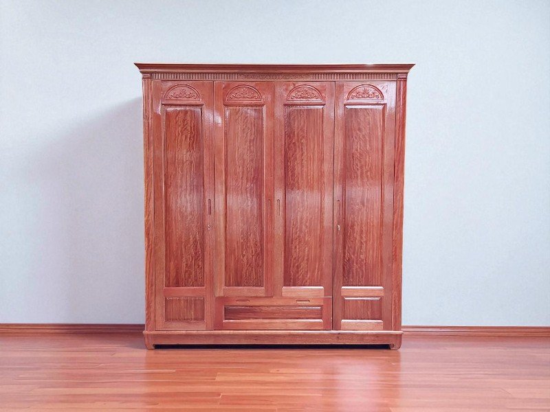 Tủ áo gỗ hương đá 4 cánh chạm trổ tinh xảo đẳng cấp quý tộc