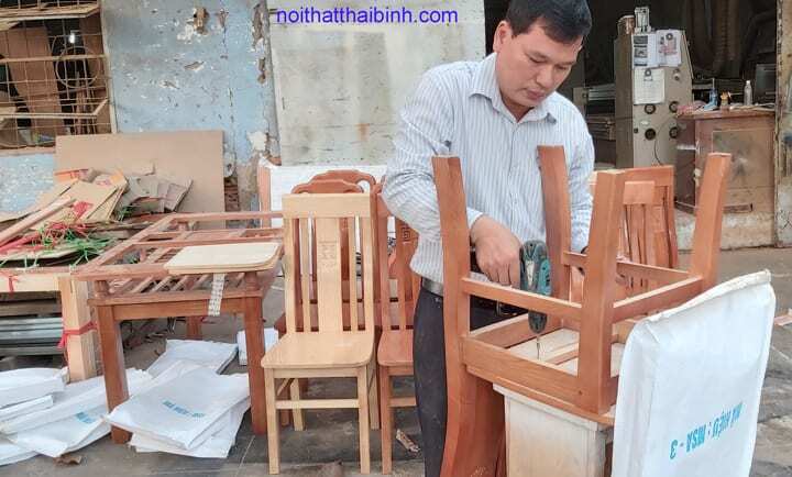 Bộ bàn gỗ sồi giá rẻ tại tphcm