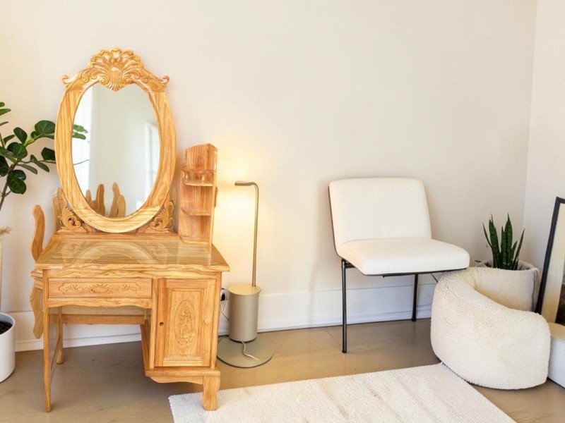 Mua bàn trang điểm phong cách tân cổ điển giá tốt ở TPHCM Bàn Trang Điểm Tân Cổ Điển TPHCM