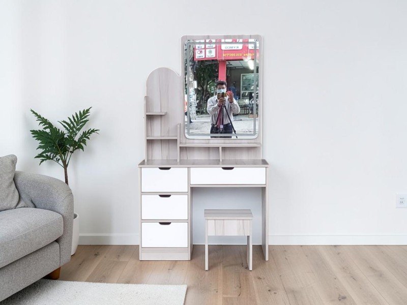 Bí quyết chọn mua bàn trang điểm có đèn giá rẻ có một không hai Bàn trang điểm có đèn giá rẻ gỗ tự nhiên tại xưởng Nội Thất Thái Bình