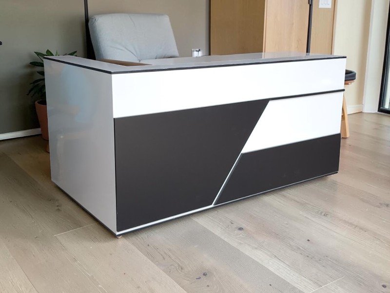 Quầy lễ tân MDF chống trầy