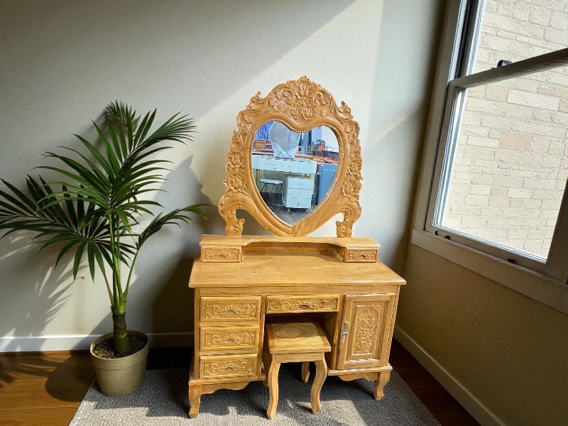 Bàn trang điểm gỗ tự nhiên Bàn trang điểm gỗ tự nhiên