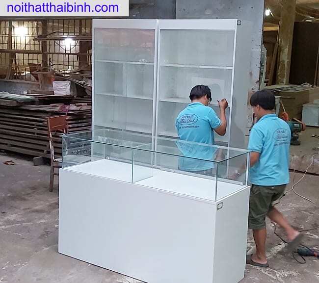 Nhận làm tủ trưng bày sản phẩm 04