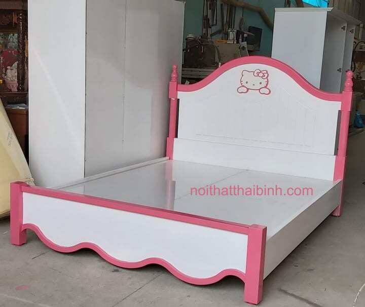 Giường ngủ Hello Kitty đẹp màu hồng