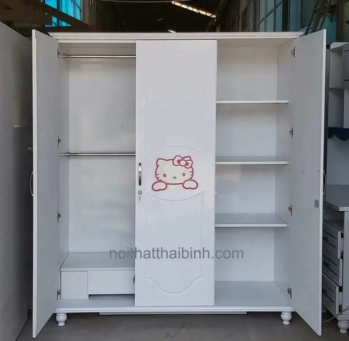 Tủ quần áo trẻ em Hello kitty MS 1060 Giá bán = 7.500.000 đ 7 Bên trong tủ quần áo trẻ em Hello kitty
