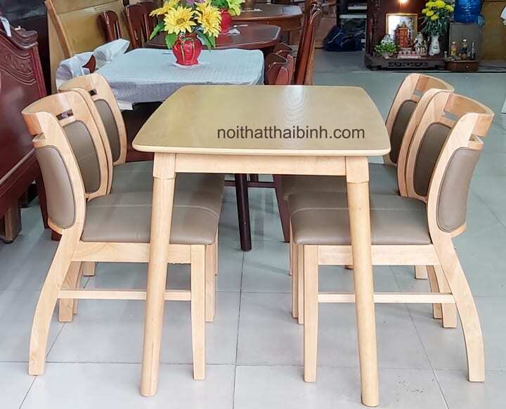 Bộ bàn ăn gỗ 4 ghế bọc da