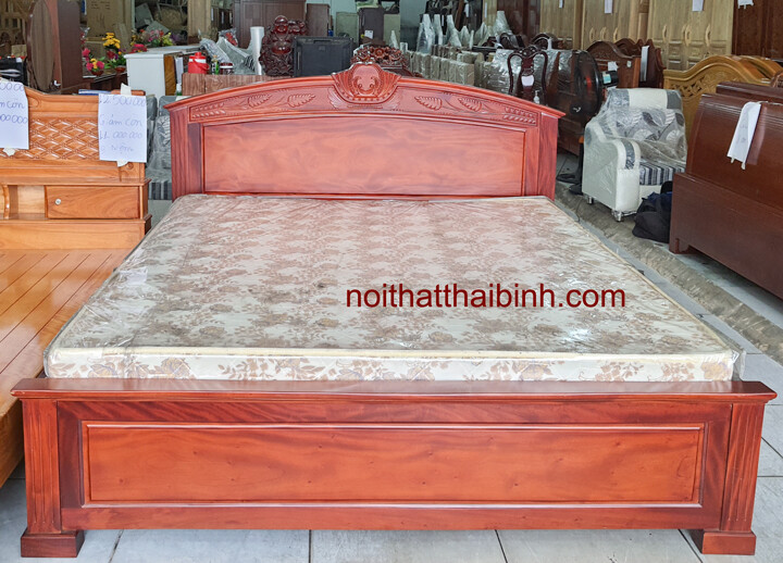 Giường ngủ gỗ gội chất lượng
