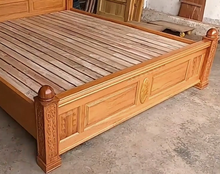 Giường gỗ gõ đỏ cao cấp