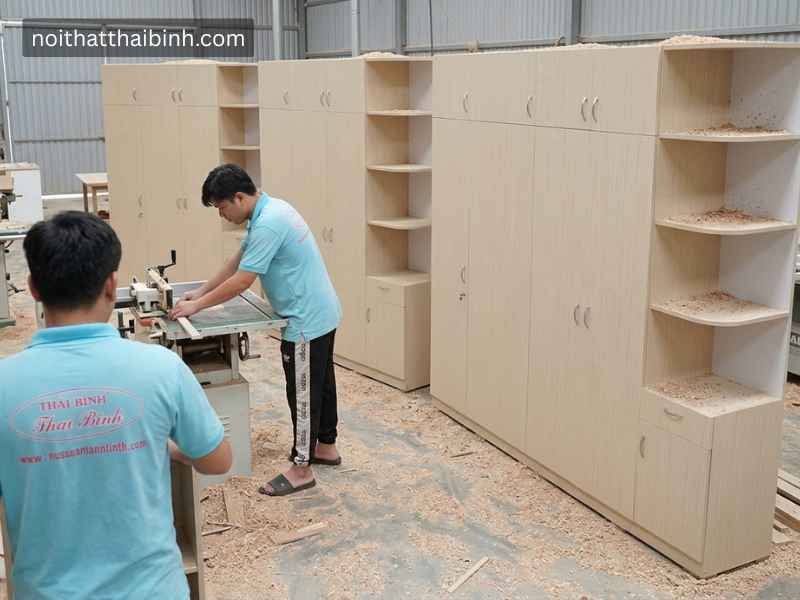Tủ quần áo cao áp trần tại xưởng mộc nội thất Thái Bình