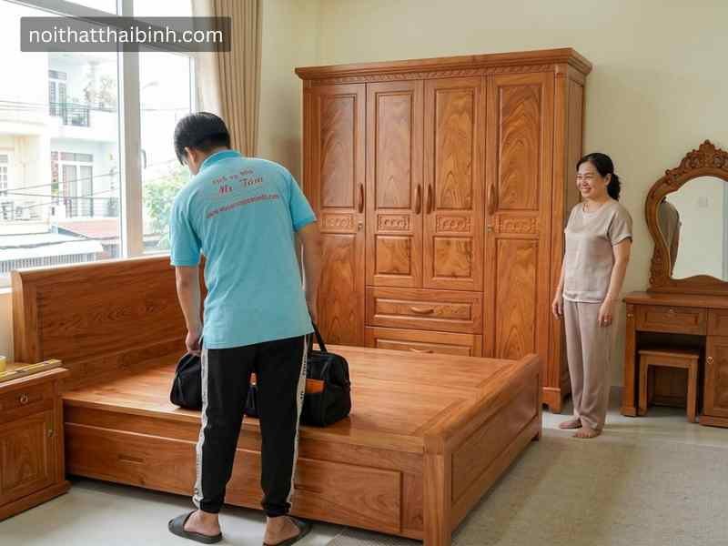 Mua bộ phòng ngủ gỗ tự nhiên vân hương đá ở đâu tại TPHCM