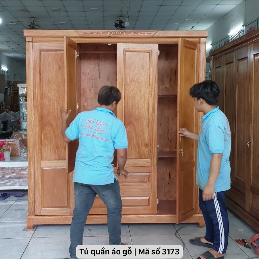 Mẫu tủ quần áo gỗ tự nhiên 4 cánh