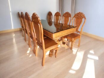 8 kinh nghiệm chọn bàn ăn gỗ phù hợp không gian