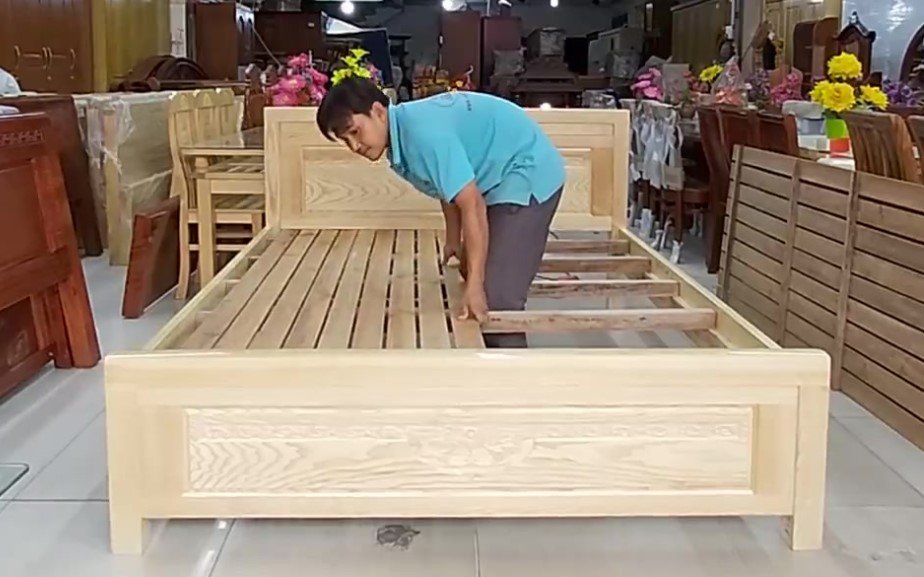 ý tưởng thiết kế giường gỗ sang trọng đẳng cấp Mẫu giường gỗ đẹp phối chân thép và mặt gỗ nguyên khối