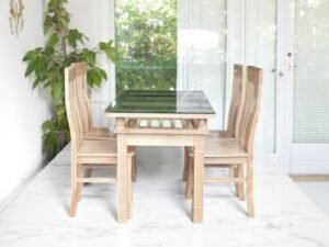 6 Ý Tưởng Trang Trí Bàn Ăn Gỗ Đẹp Mắt