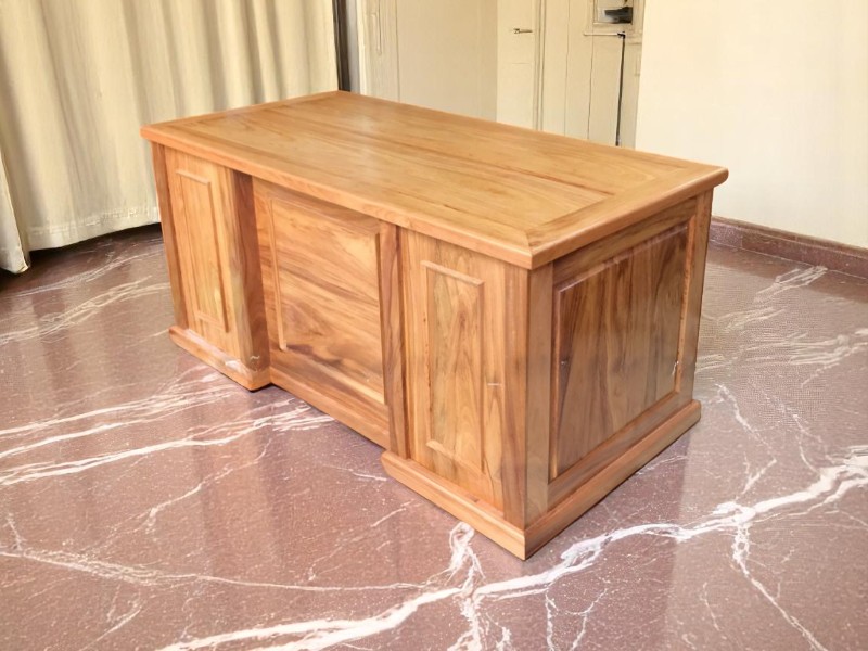 5 lý do bàn giám đốc gỗ công nghiệp được ưa chuộng hiện nay 2 Bàn giám đốc gỗ công nghiệp.jpg