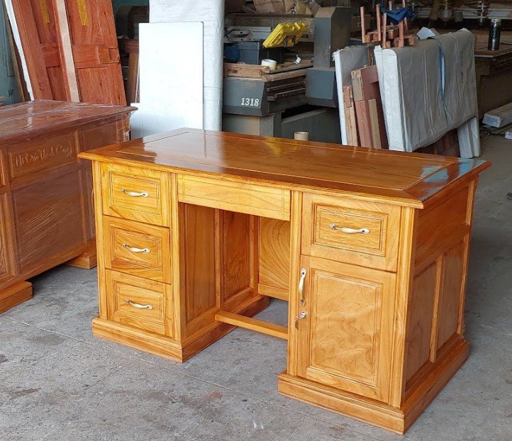 Bàn làm việc giám đốc tại TPHCM đẳng cấp chuyên nghiệp Bàn làm việc giám đốc tại TPHCM giá bao nhiêu là hợp lý