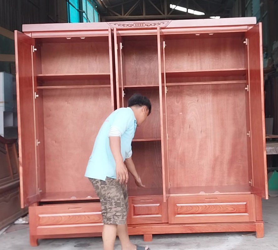 Cận cảnh mộng ghép và cạnh dán tủ quần áo gỗ công nghiệp cao cấp