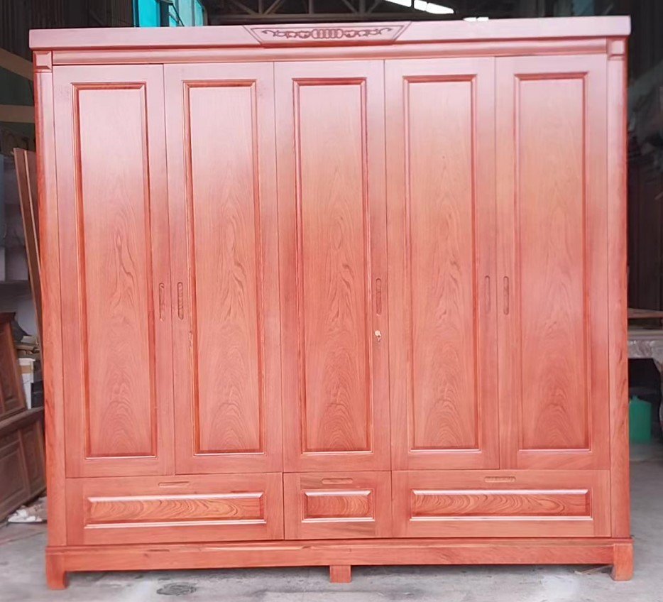 Bản lề giảm chấn và ray trượt ngăn kéo tủ quần áo hiện đại