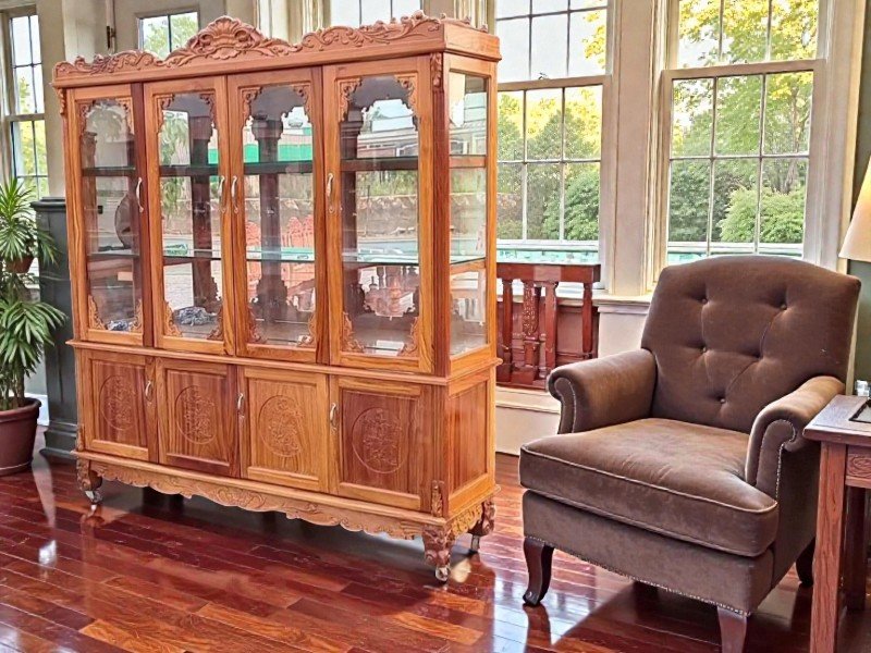 Tủ rượu gỗ tự nhiên