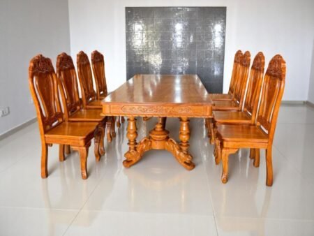 4 mẹo chọn ghế phù hợp với bàn ăn gỗ