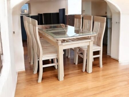 Bàn ăn 4 ghế tại TPHCM cho không gian nhỏ gọn