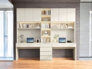 Bàn học cho bé tại TPHCM an toàn tiện lợi hiện đại