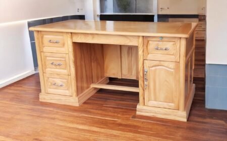 Bàn làm việc giám đốc tại TPHCM đẳng cấp chuyên nghiệp 18 Bàn làm việc giám đốc tại TPHCM đẳng cấp chuyên nghiệp