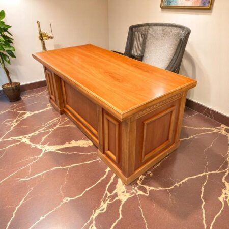 Bàn làm việc lãnh đạo