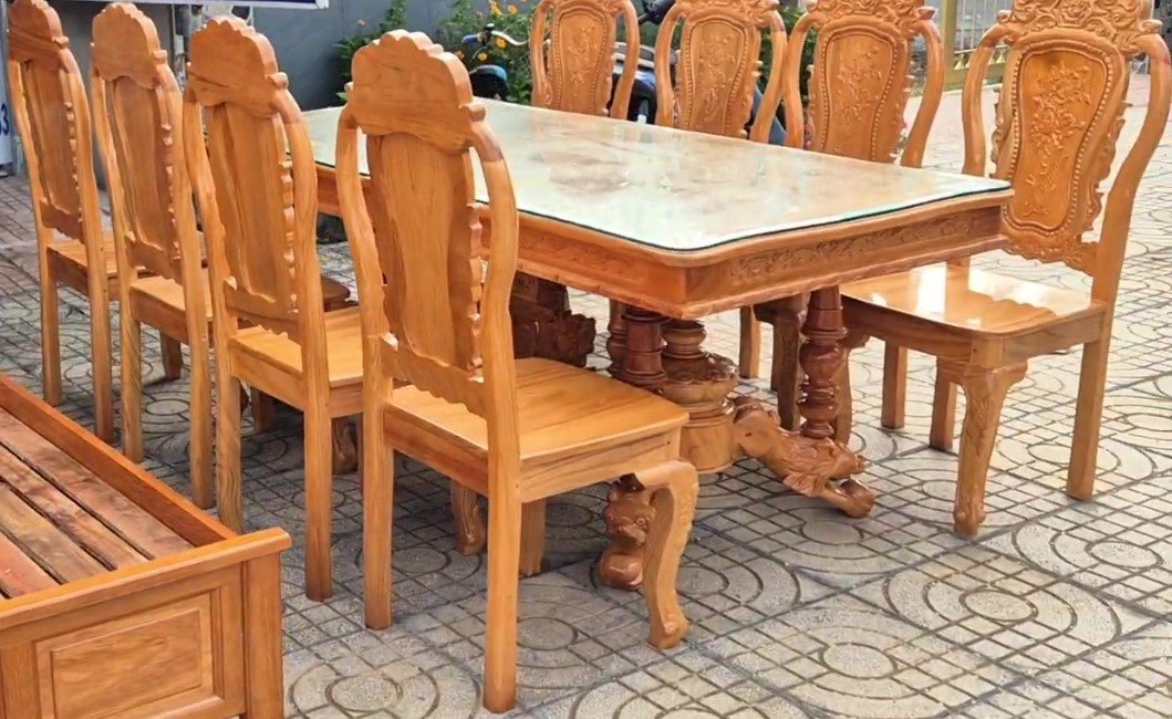 5 lời khuyên mua bàn ăn gỗ tiết kiệm chi phí Bộ bàn ghế ăn gỗ trọn gói đồng bộ màu và tỷ lệ chiều cao
