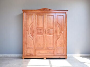 Tủ quần áo gỗ cao cấp chống mối mọt hiệu quả