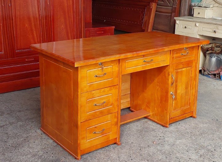 Bàn làm việc đẹp quận 2 hiện đại giá hấp dẫn Bàn làm việc mặt gỗ tự nhiên lên nước sáng dễ vệ sinh