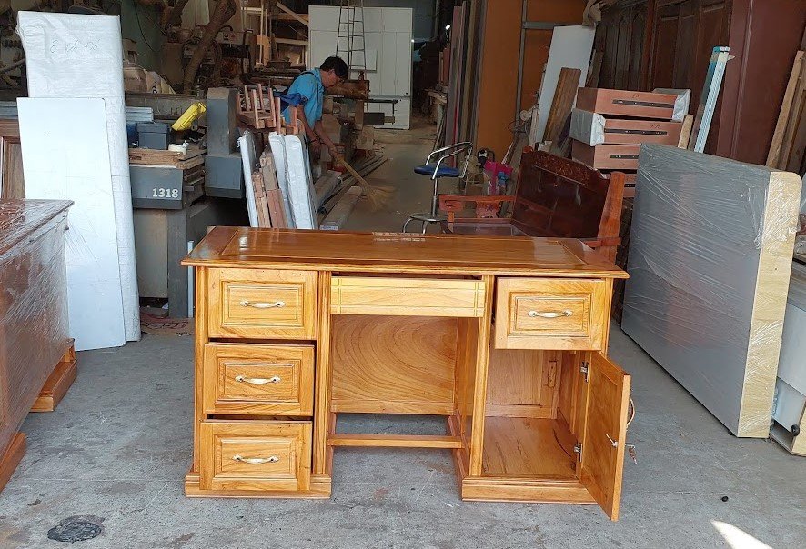 Bàn Làm Việc Tại Quận 1: Tư Vấn Chọn Mua Từ Thợ Mộc 15 Năm Mua bàn làm việc Quận 1