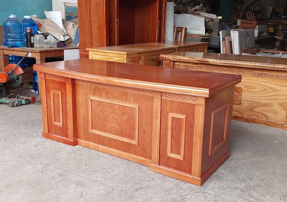 Bàn làm việc đôi dành cho không gian làm việc chung