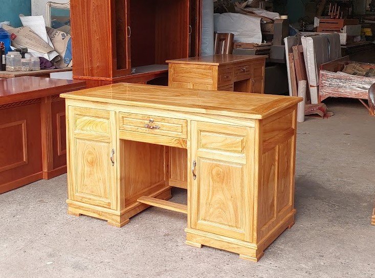 Bàn làm việc giá tốt phù hợp cho sinh viên và nhân viên