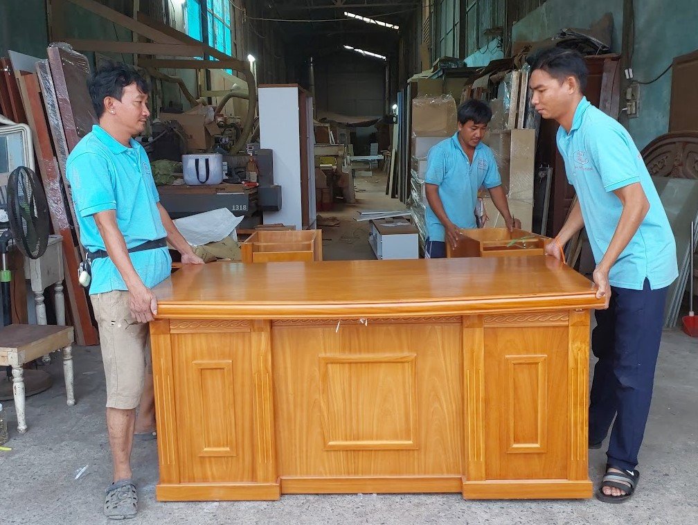 Mẫu bàn làm việc chất lượng có ngăn kéo tiện dụng