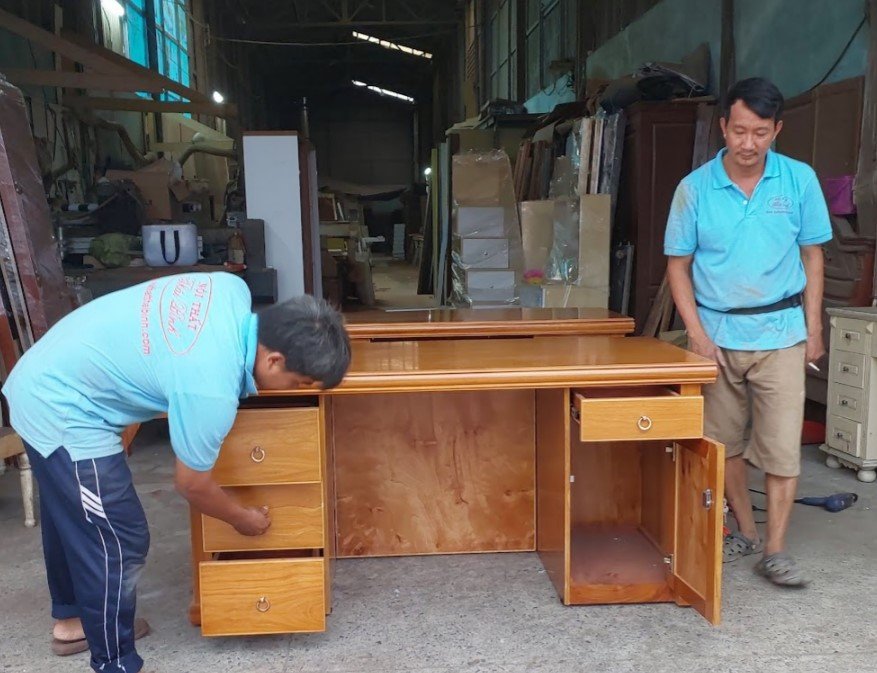 Bàn làm việc đẹp tại Quận 7 sang trọng tinh tế Bàn làm việc văn phòng
