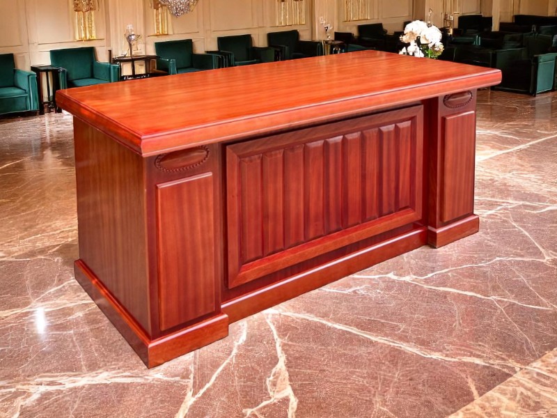 Cửa hàng bàn làm việc ở Quận 1