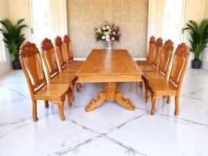Bàn ăn gỗ tại Quận 12